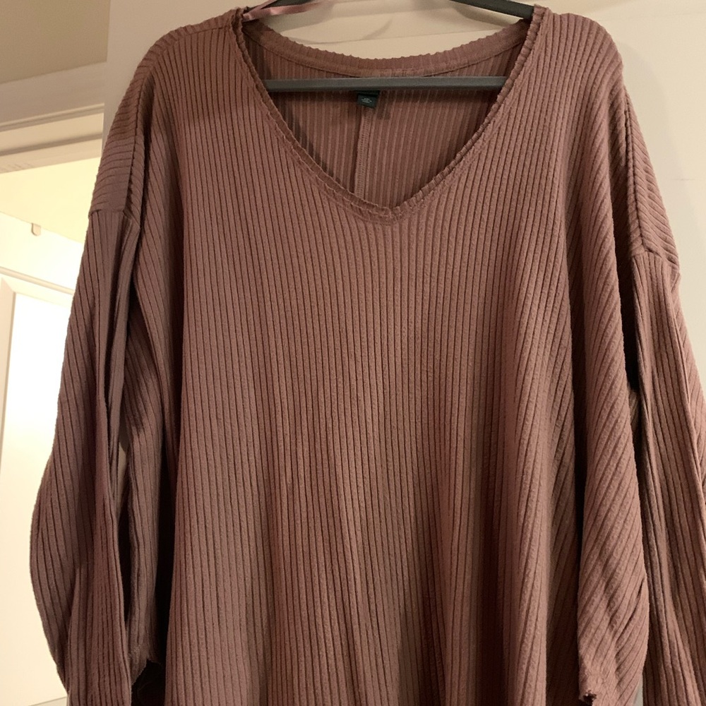 Wild Fable long sleeve fuzzy soft oversized top. Size xxl in a  mauve color.
